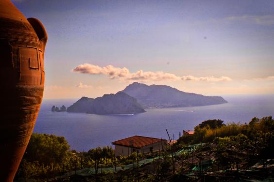 The charm of the island of Capri between nature and history